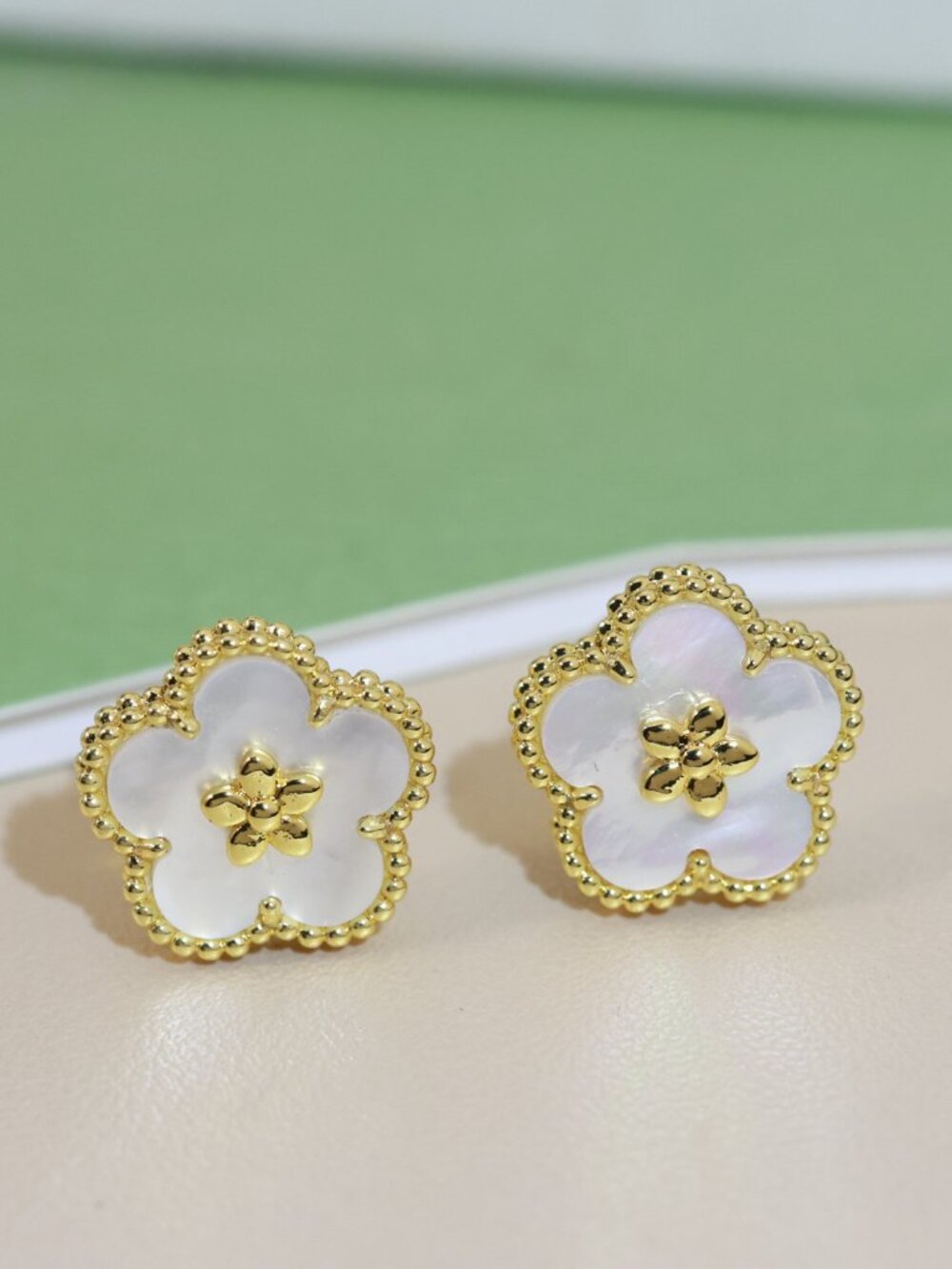 Van Cleef & Arpels White Earrings